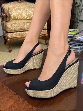 Jessica Simpson grosgrain wedge size 8